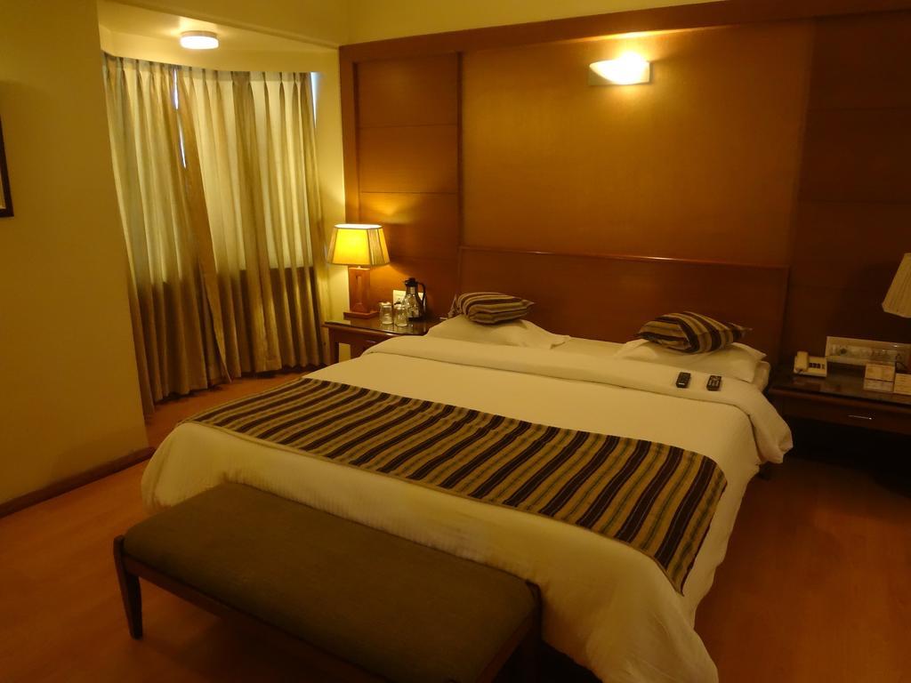 Hotel Royal Highness Ahmedabad Værelse billede